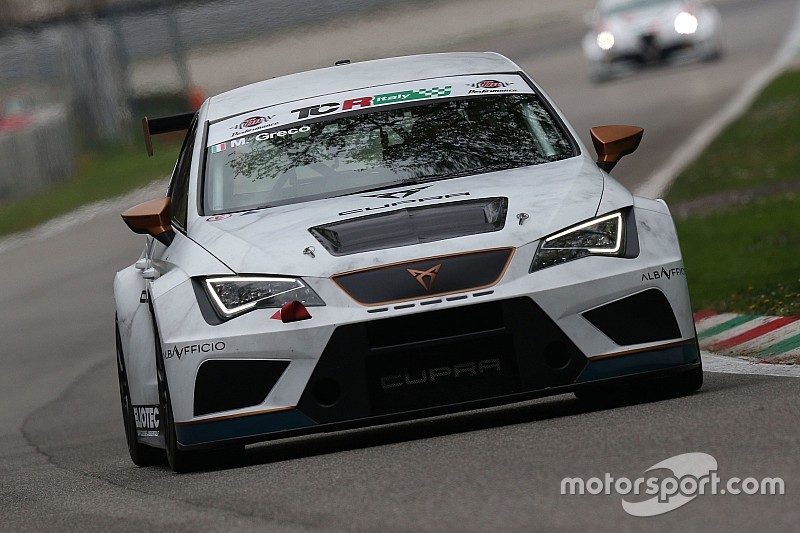 Gara 2 da urlo a Misano, doppietta Cupra con Greco-Scalvini davanti all'Alfa Romeo di Mugelli
