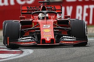 Ferrari, sorunları çözebilmek için yeni bir arka kanat üzerinde çalışıyor