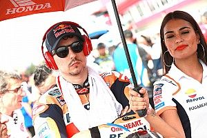 Lorenzo's learning curve harder than Honda expected - Marquez