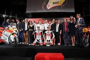 Vernissage à Milan pour l'alliance entre les équipes de Moto2 MV Agusta et Forward Racing