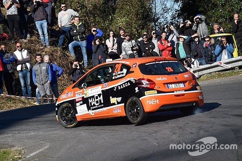 Ciocco, Peugeot 208 Competition TOP: Griso rompe all'ultimo, la vittoria va a Nicelli!