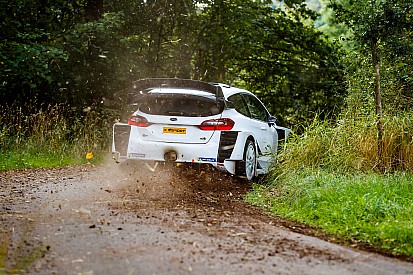 Tercer test de Bottas con un WRC: ¿diversión o flirteo? (fotos y vídeo)