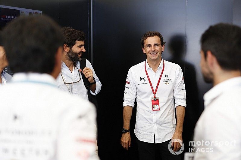Visszatér Pedro de la Rosa a motorsportok világába?