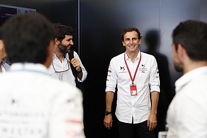 Visszatér Pedro de la Rosa a motorsportok világába?