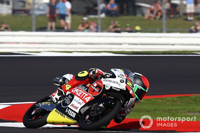 Suzuki, pole en casa de Simoncelli
