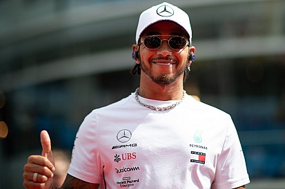 Amikor a világ Hamilton lábai előtt hever