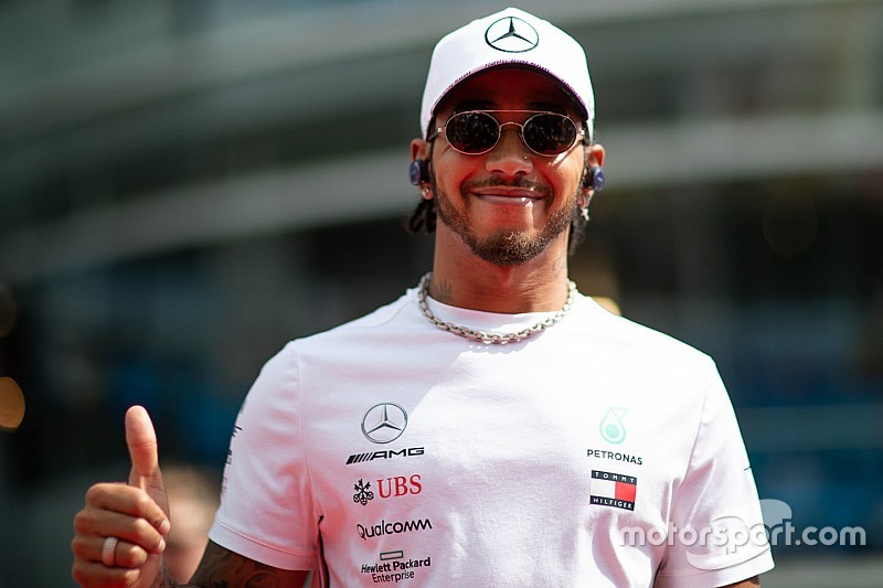 Amikor a világ Hamilton lábai előtt hever