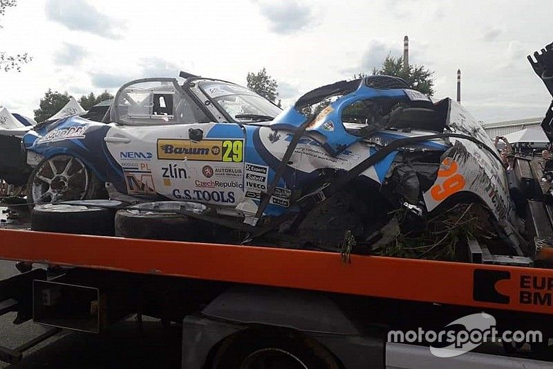 Melegari e Bonato ricoverati dopo un tremendo botto al Barum Rally