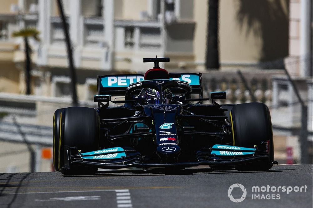 Hamilton: "Stupito dal miglioramento delle Ferrari"