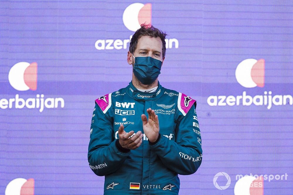 Vettel, Aston Martin'in podyumla beraber momentum kazanmasını umuyor