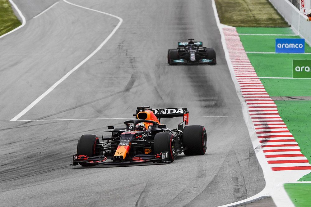 フェルスタッペン「僕らは良いカモだった……」ハミルトン&メルセデスの戦略になす術無し
