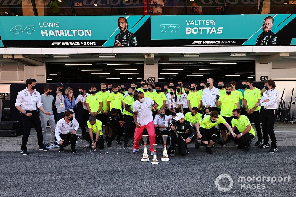 Hakkinen: ''Mercedes, stratejik alanda Red Bull'un çok önünde''