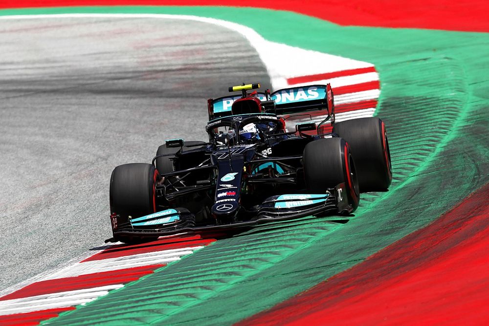 Bottas: "Yarın mücadelenin içinde olabiliriz"