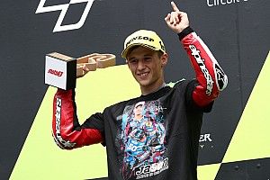 Sergio García vainqueur juste avant un drapeau rouge