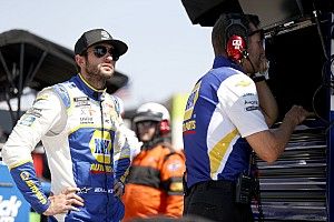 Playoff stars Elliott, Bell suffer Texas NASCAR Cup wrecks