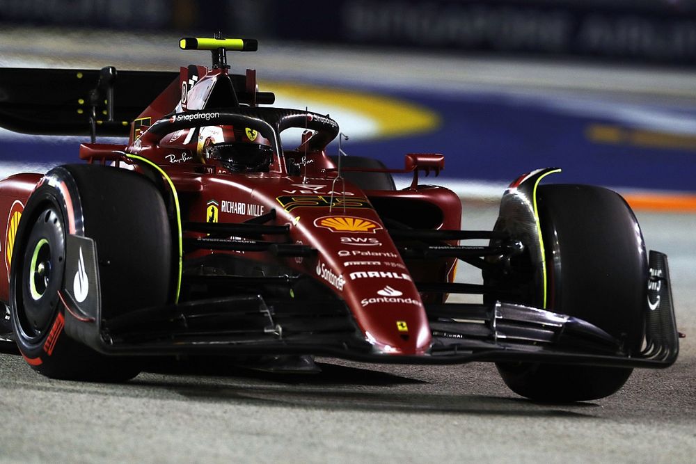 Sainz trapt F1-weekend Singapore als snelste af: "Niveau kan beter"