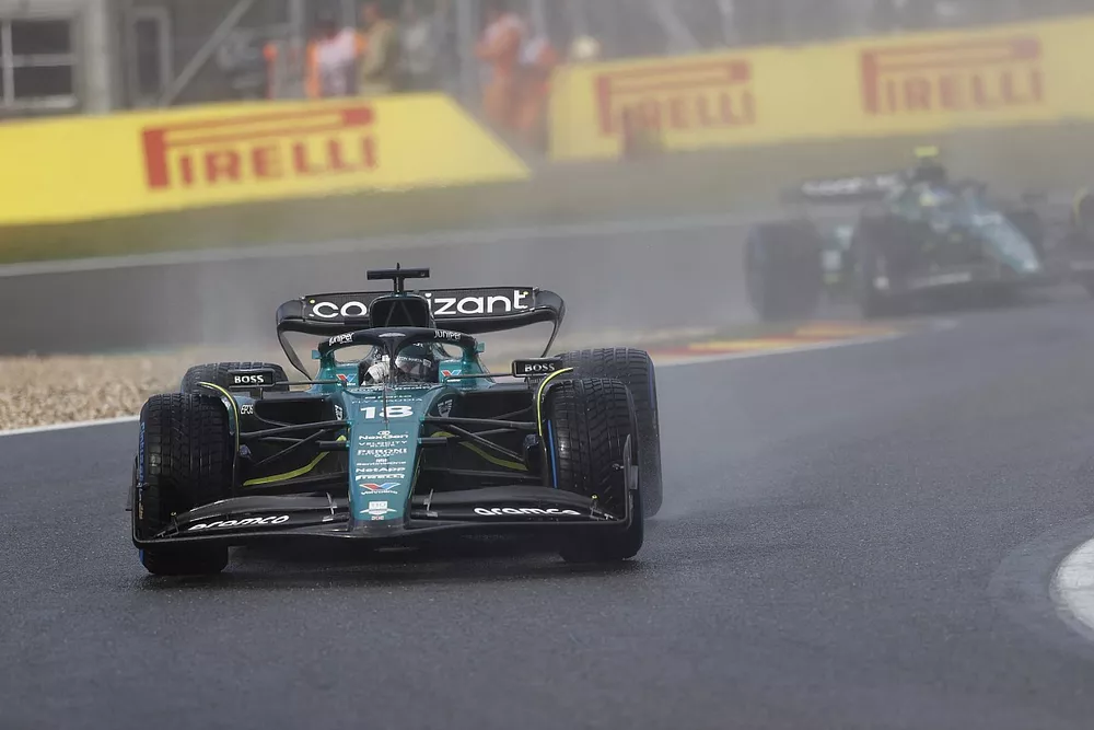 Lance Stroll, Aston Martin AMR23, Fernando Alonso, Aston Martin AMR23