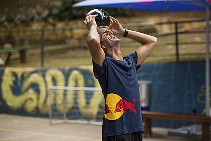 Ріккардо намірився нарешті стати 3-м в Абу-Дабі на тлі прощання з Red Bull