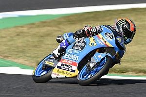 Moto3, Phillip Island, Libere 2: Canet nella tripletta spagnola, risale Bezzecchi 