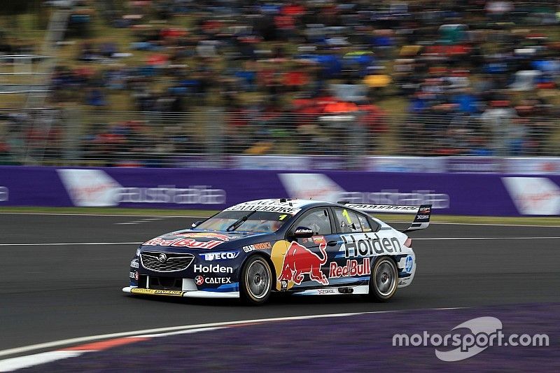 Bathurst 1000: Whincup pips Reynolds in qualifying thriller