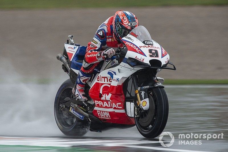 Petrucci : "Complètement fou" de rouler sous la pluie !