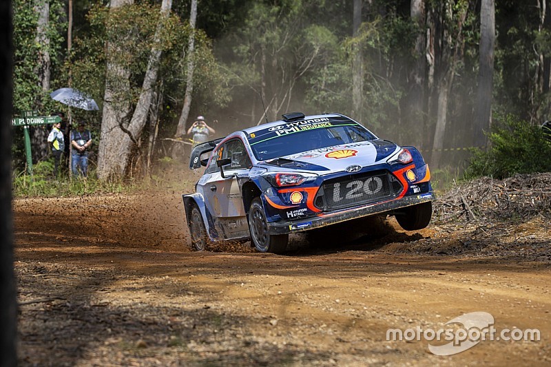 WRC Rallye Australien 2018: Neuville rammt Schikane - Reifenschaden!