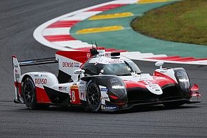 Toyota de Alonso termina dia em Fuji como mais veloz