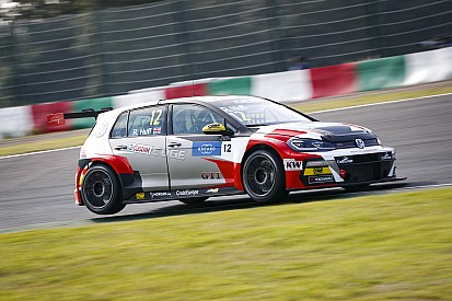Huff suma la segunda victoria del año en el WTCR