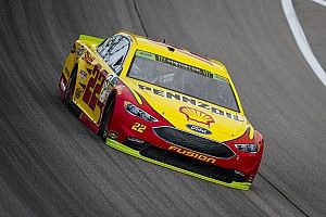 Joey Logano takes Stage 1 win at Kansas