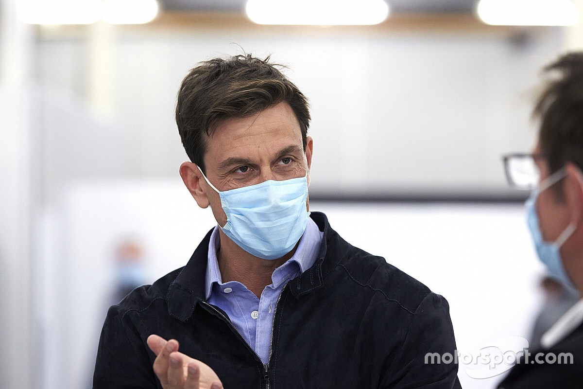 F1: Wolff afirma que segue na Mercedes em 2020, mas deixa futuro em aberto