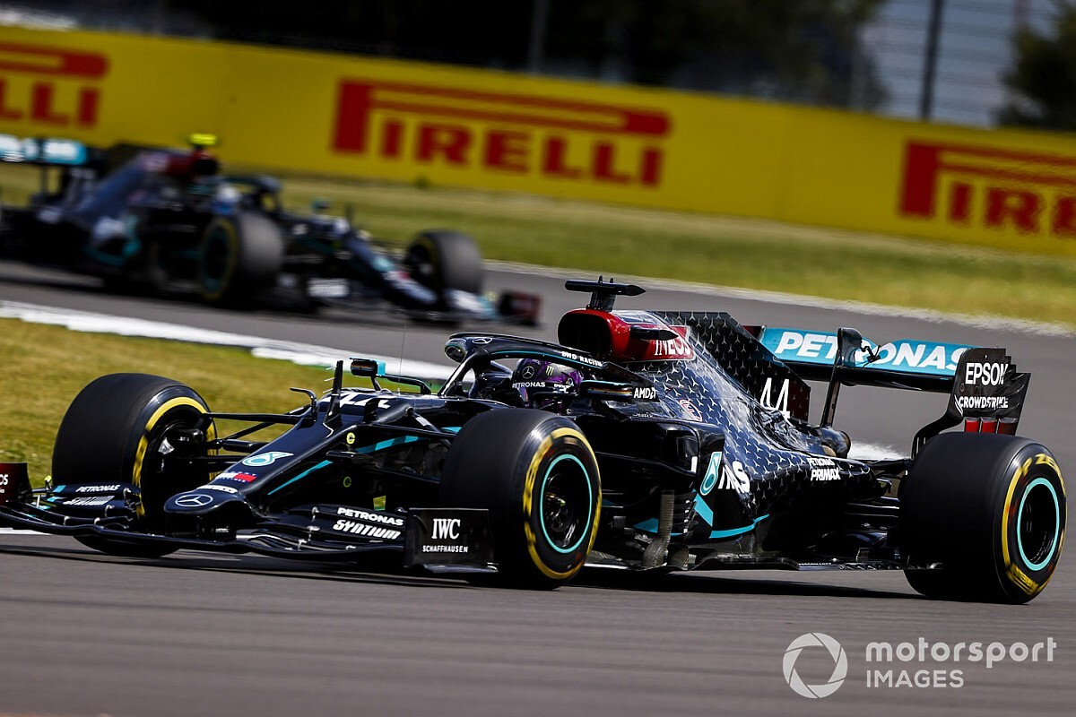 TABELA: Hamilton aumenta vantagem sobre Bottas na F1 após vencer sobre três rodas