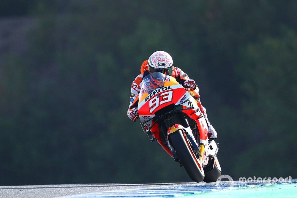 Márquez se fractura el brazo y pasará por el quirófano el martes