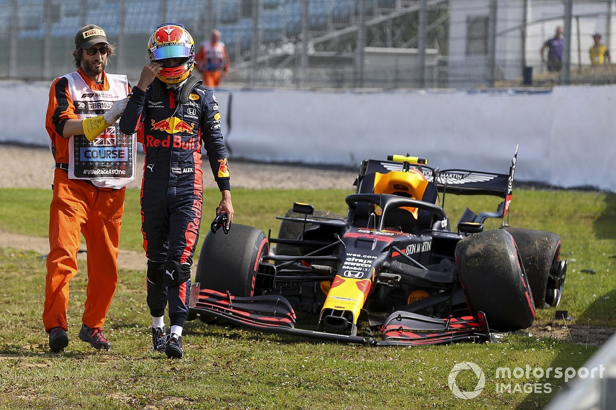 VÍDEO: Veja o acidente de Albon no 2º treino da F1 na Grã-Bretanha