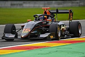 Программа Red Bull дала еще один шанс сыну звезды мотогонок