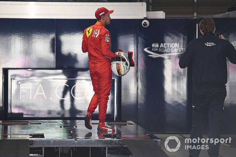 2 büntetőpont is eltűnt Vettel neve mellől, de nem nyugodhat meg