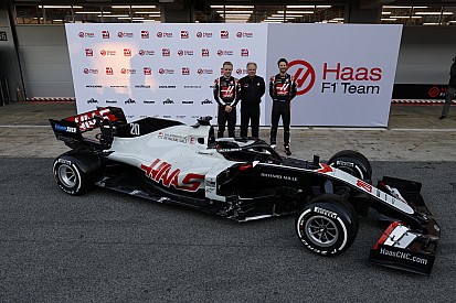 Haas, 2020 aracı VF-20'yi Barcelona'da tanıttı
