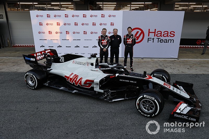 Haas, 2020 aracı VF-20'yi Barcelona'da tanıttı