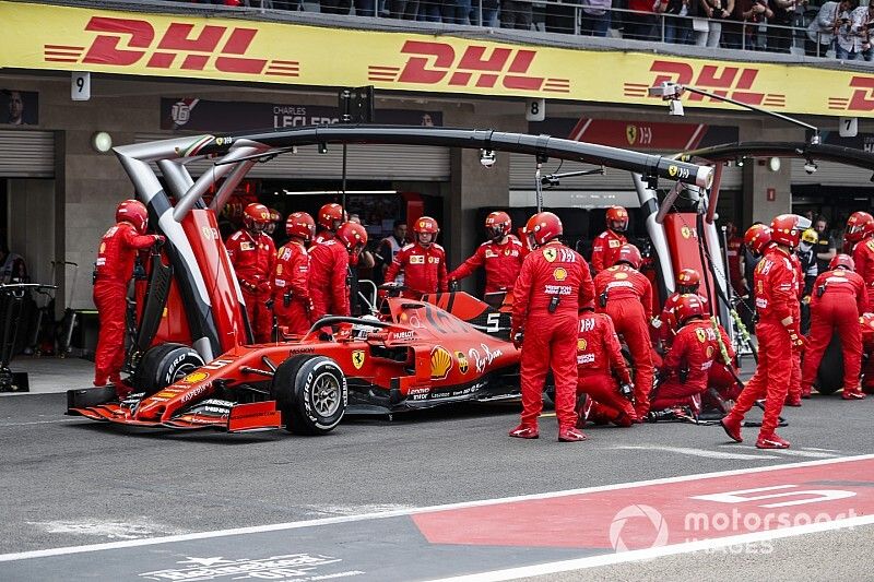 Arrêt au stand de Sebastian Vettel, Ferrari