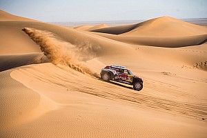 Dakar: Sainz triunfa e amplia liderança; piloto que tentou ajudar Gonçalves vence nas motos