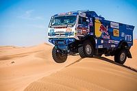 Dakar, Camion, Tappa 7: Kamaz in parata nel lutto