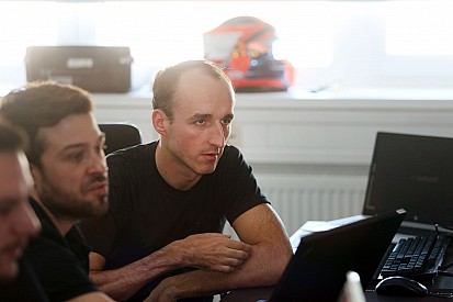 Kubica: "Verstappen'e yapılan eleştiriler doğru değil"