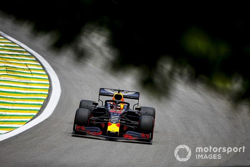 A Red Bull döntését nem befolyásolja a Mercedes és a Ferrari jövője