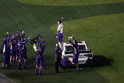 Dale Jr. defends Hamlin, compares it to Waltrip ‘01 celebration