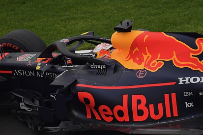 Verstappen szerint nevetségesen gyors a Ferrari, Albon autót tört