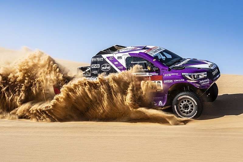 Van Merksteijn crasht en moet opgeven in Dakar 2020