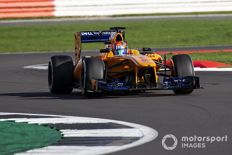 Zeventienjarige Brit maakt eerste Formule 1-meters op Silverstone