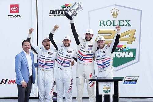 Daytona | Mercedes lotta e trionfa: "Finale come una guerra"