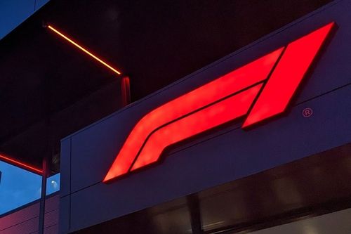 La F1 aceler&oacute; en el 2025 logrando p&uacute;blico m&aacute;s joven, auge social y equipos millonarios