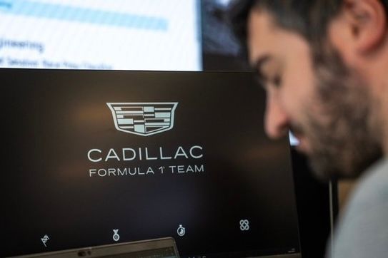 El equipo Cadillac de Fórmula 1 simula un fin de semana de carreras como preparación para 2026
