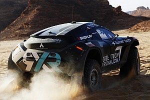 Росберг обошел Хэмилтона на первом этапе Extreme E